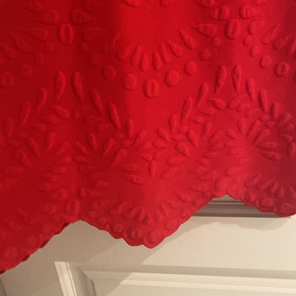 Alexander McQueen red dress with embossed detail and scallop like hem. Sz small - Picture 4 of 6